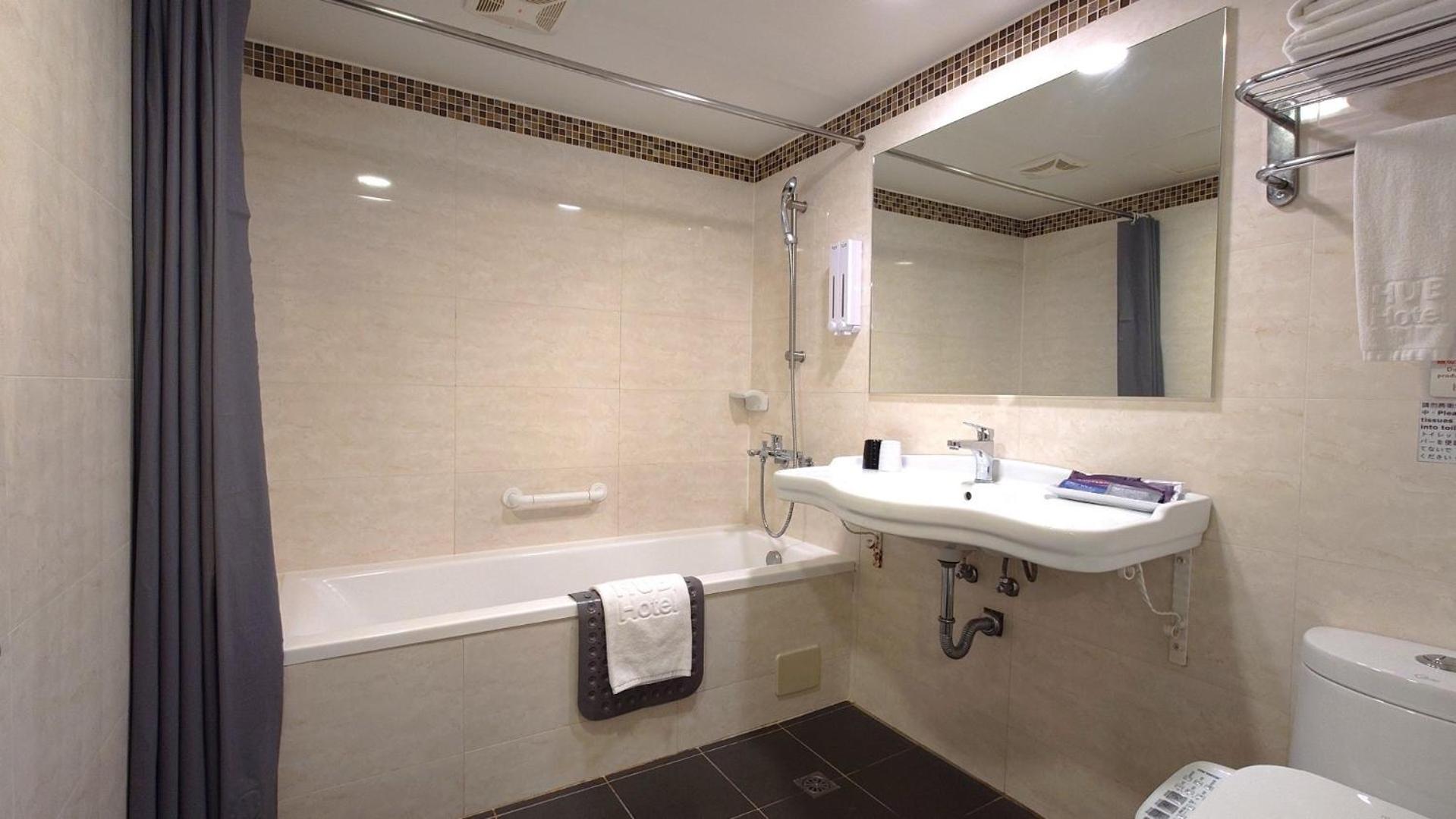 Hub Hotel - Zhongshan Branch Taipei Exterior photo