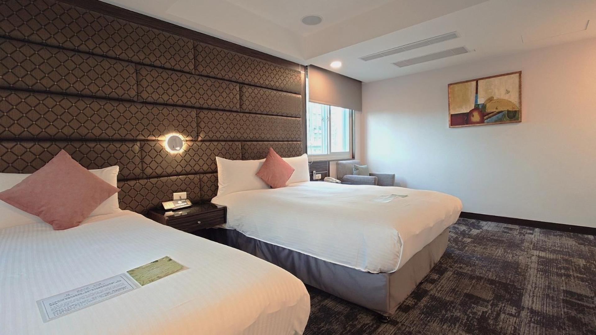 Hub Hotel - Zhongshan Branch Taipei Exterior photo
