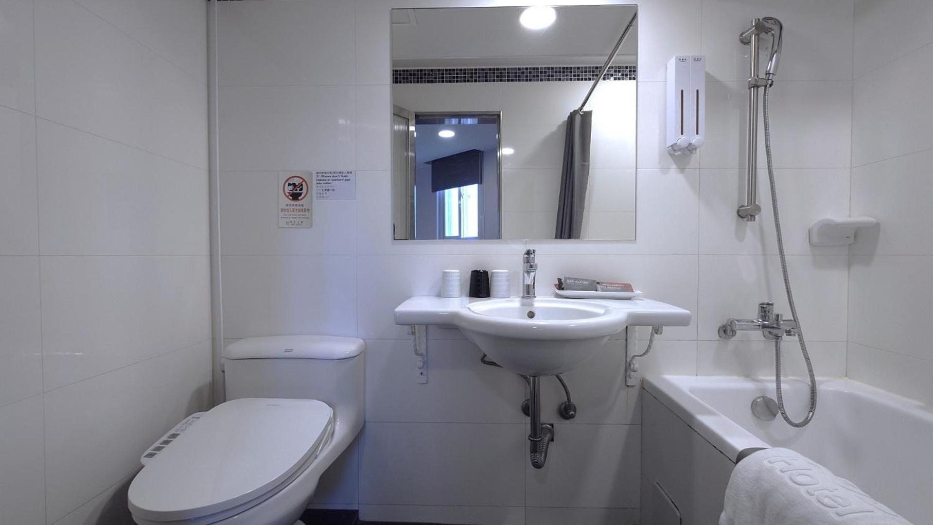 Hub Hotel - Zhongshan Branch Taipei Exterior photo