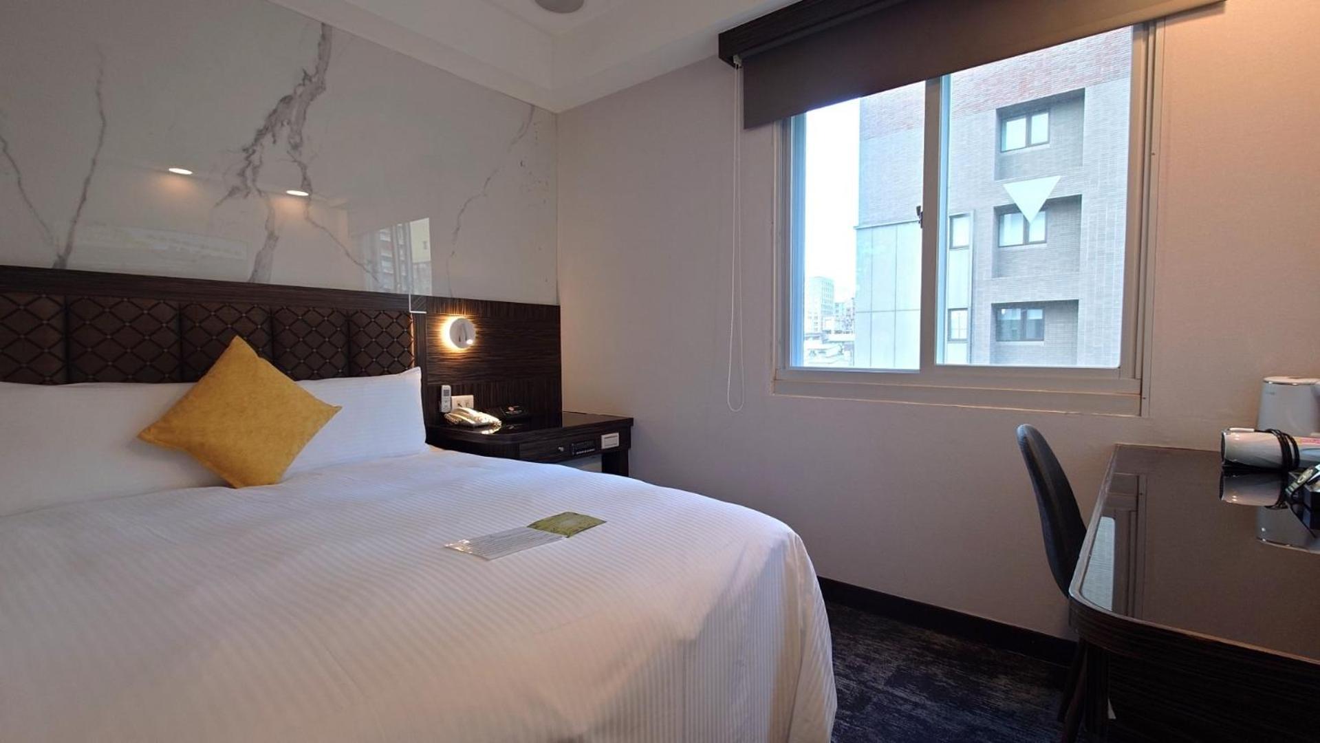 Hub Hotel - Zhongshan Branch Taipei Exterior photo