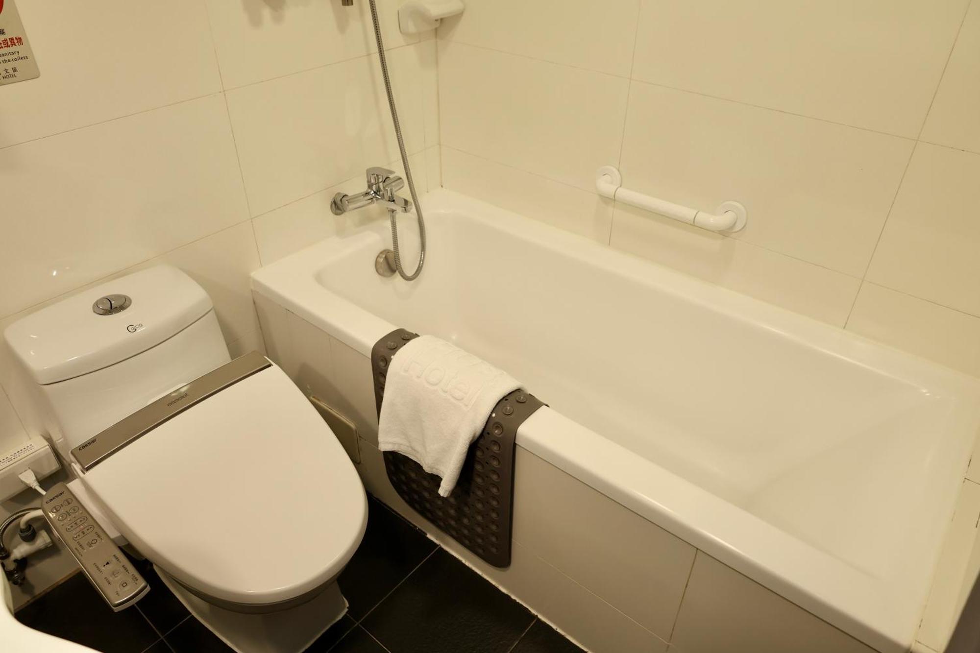 Hub Hotel - Zhongshan Branch Taipei Exterior photo